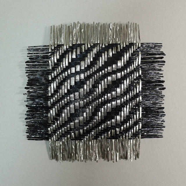 家出隆浩 ジュエリー ブローチ 「せせらぎ」